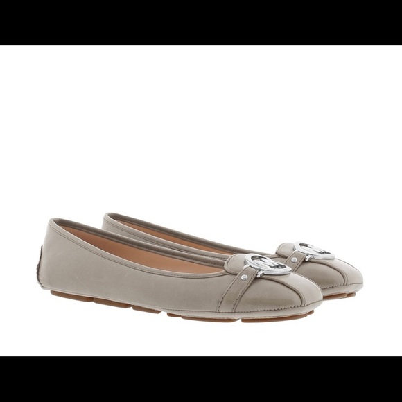 MICHAEL MICHAEL KORS
Fulton Moc Ballerina - Picture 3 of 7